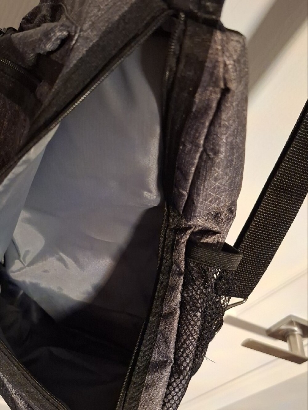 Thirty One Unisex Gray Sling Crossbody Bag - Compact Everyday Carry - Picture 7 of 11